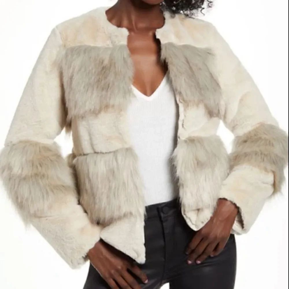 NWT Faux Fur Jacket in Oatmeal L